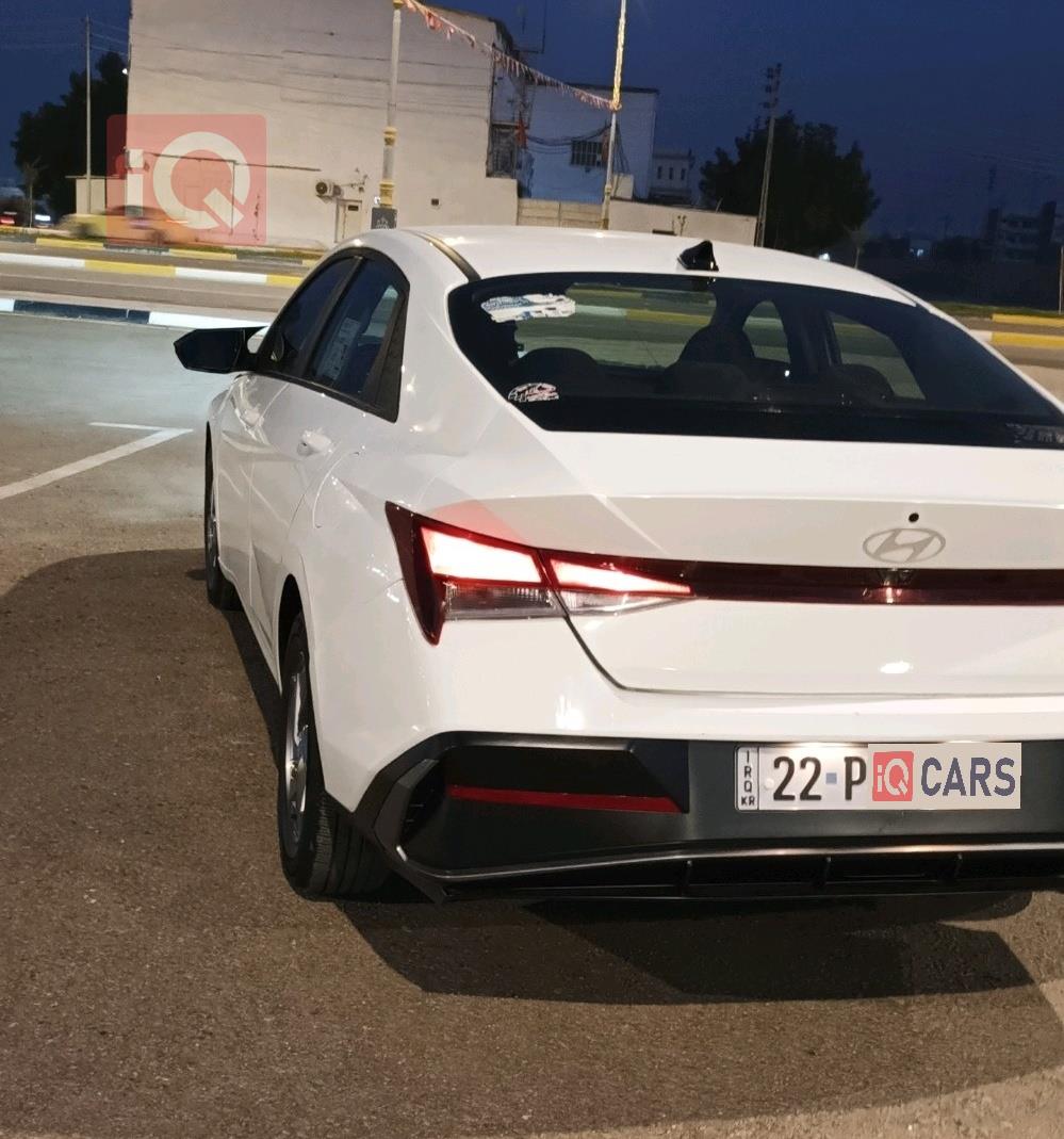 هیۆندای ئەلەنترا